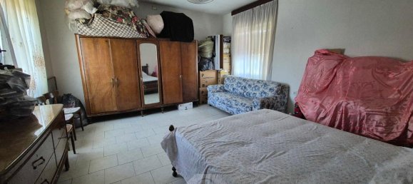 3غرفة منزل في Besnate, Italy رقم 170855 10