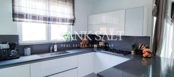 4 bedrooms Villa in Swieqi, Malta No. 3676 9