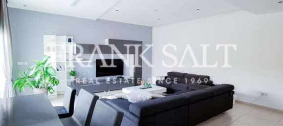 4 bedrooms Villa in Swieqi, Malta No. 3676 14