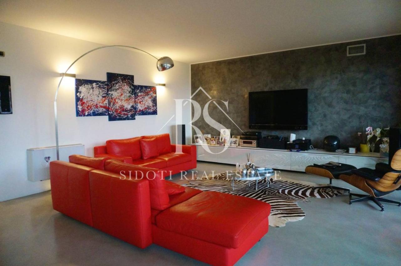 7-salle Appartement à Pioltello, Italy No. 26363