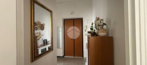 2 Schlafzimmer Wohnung in Rome, Italy, Nr. 359845 4