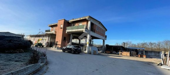 1000m² Warehouse in Cuneo, Italy No. 89333 2