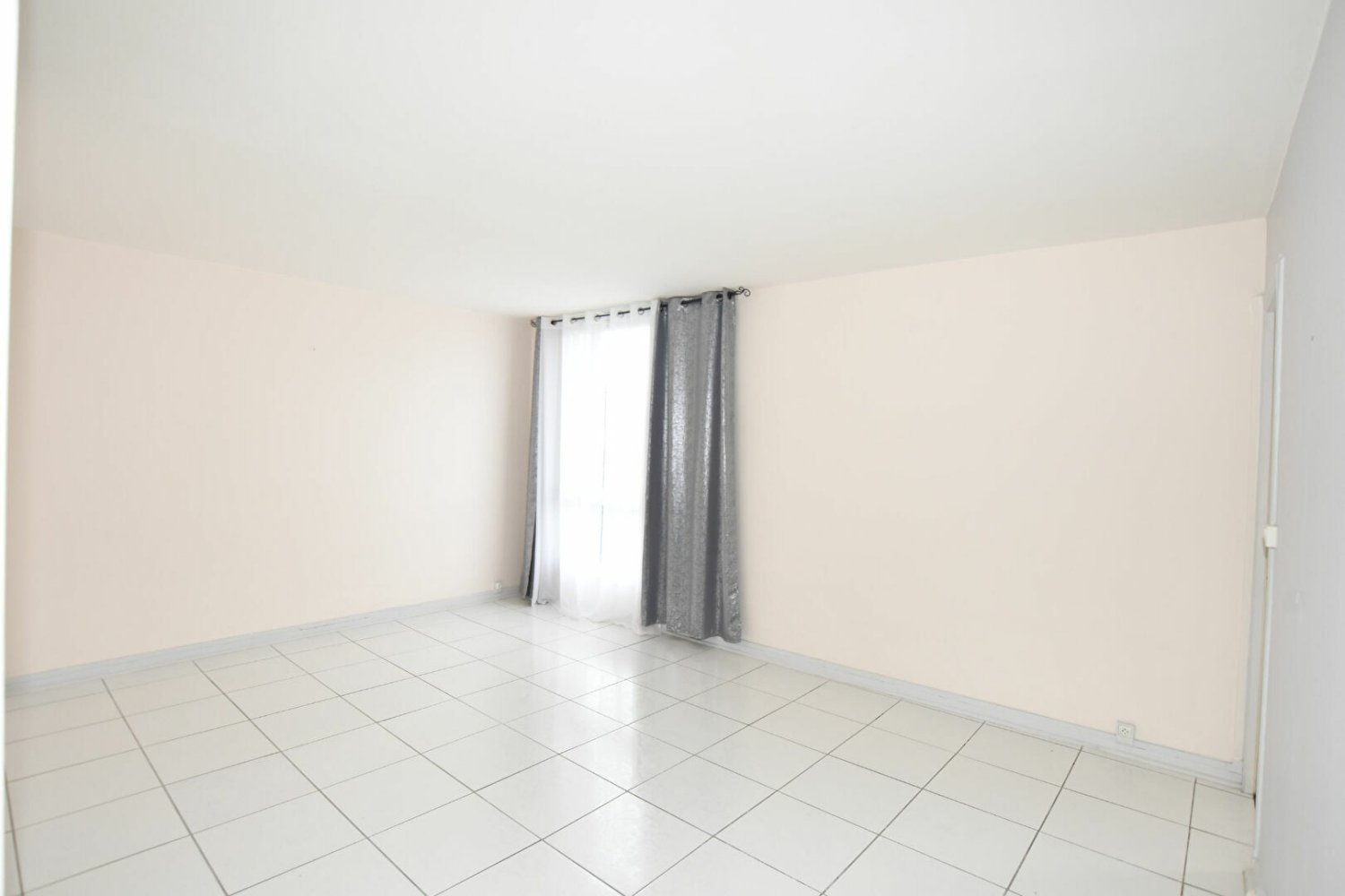 Apartamento T2 em Bois-d'Arcy, France N.º 166328