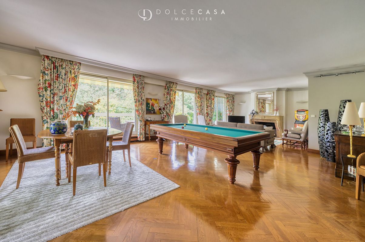 Apartamento de 3 dormitorios en Nogent-sur-Marne, France No. 134599