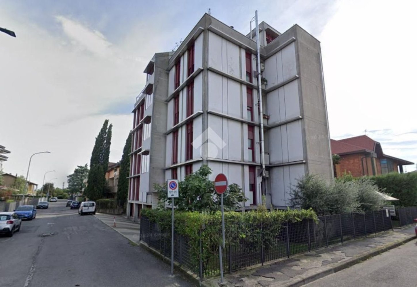 Квартира с 2 спальнями в Дезио, Италия № 362206