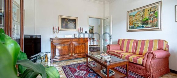3 rooms Apartment in Genoa, Italy No. 37304 11