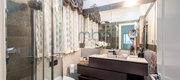 3 rooms Apartment in Genoa, Italy No. 37304 12