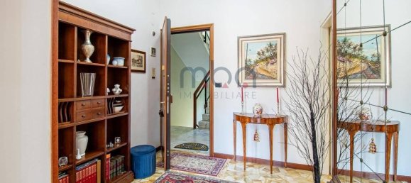 3 rooms Apartment in Genoa, Italy No. 37304 30