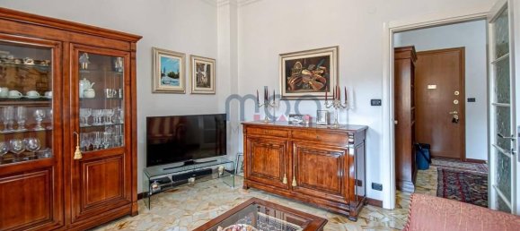 3 rooms Apartment in Genoa, Italy No. 37304 39