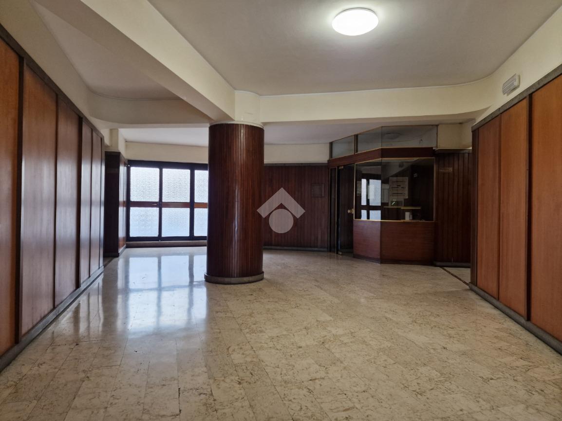 3 rooms Apartment in Rome, Italy No. 234422