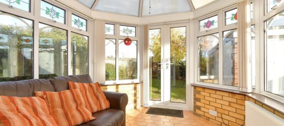 2 bedrooms Bungalow in Essex, United Kingdom No. 4060 5