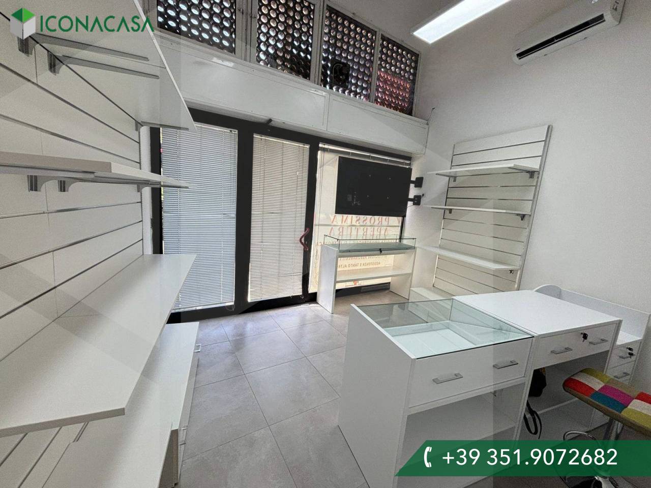 1 room Commercial property in Matera, Italy No. 17066