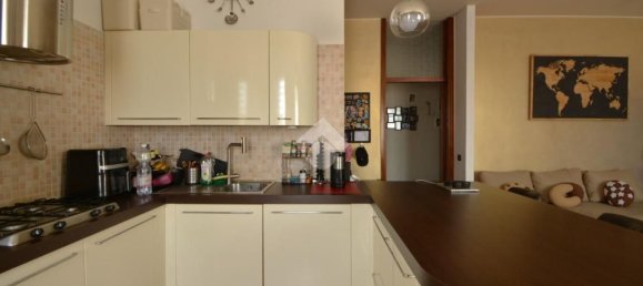 Apartamento de 3 dormitorios en Brembate, Italy No. 373184 10