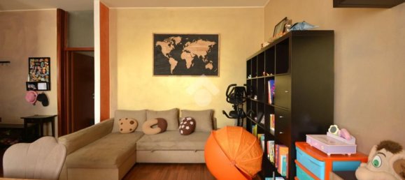 Apartamento de 3 dormitorios en Brembate, Italy No. 373184 7