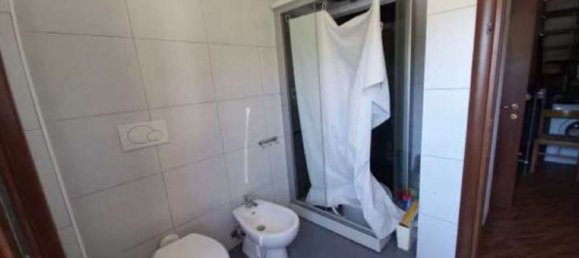 3-salle Appartement à Luino, Italy No. 12952 17