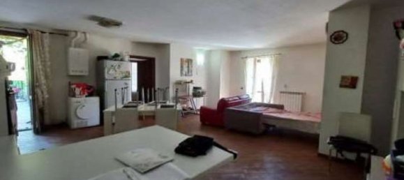 3-salle Appartement à Luino, Italy No. 12952 14