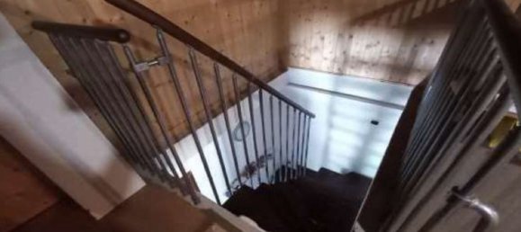 3-salle Appartement à Luino, Italy No. 12952 10