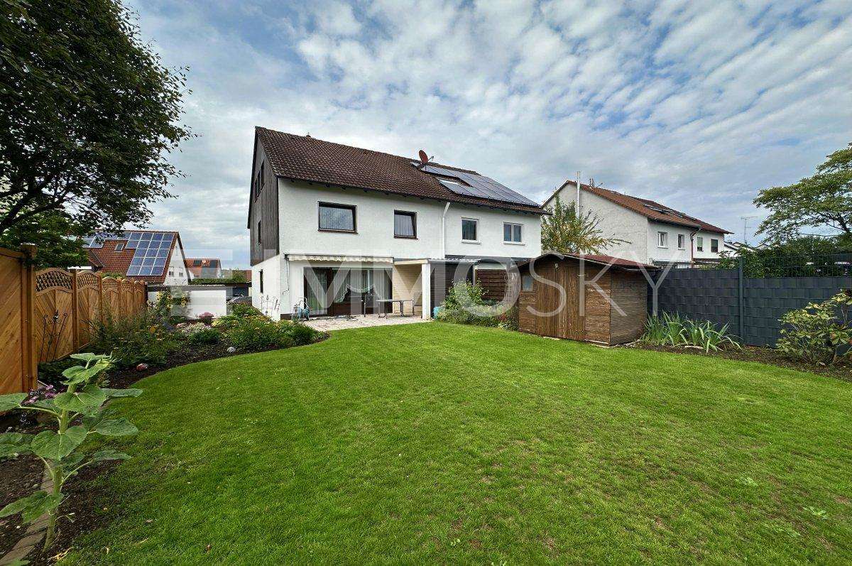 Таунхаус с 5 комнатами в Эрланген-Хёхштадт, Германия № 260180