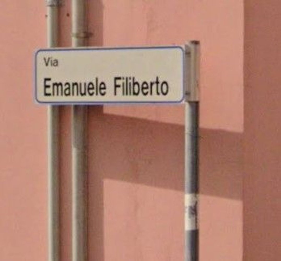 3 rooms Apartment in Cagliari, Italy No. 210518