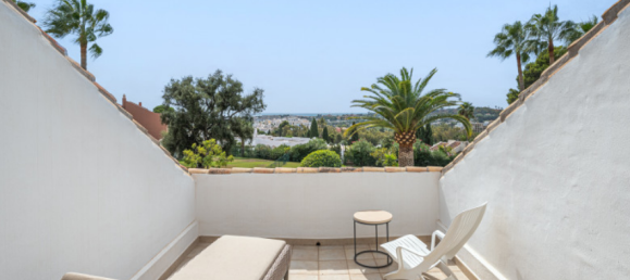 4 bedrooms Townhouse in Nueva Andalucia, Spain No. 4762 18