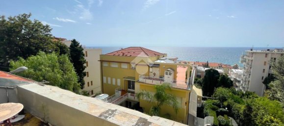 4 rooms House in Sanremo, Italy No. 15239 15