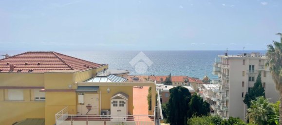 4 rooms House in Sanremo, Italy No. 15239 5
