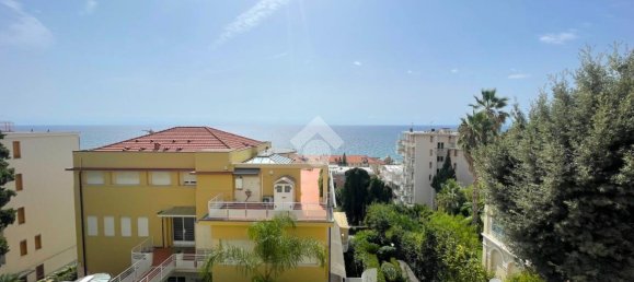 4 rooms House in Sanremo, Italy No. 15239 19