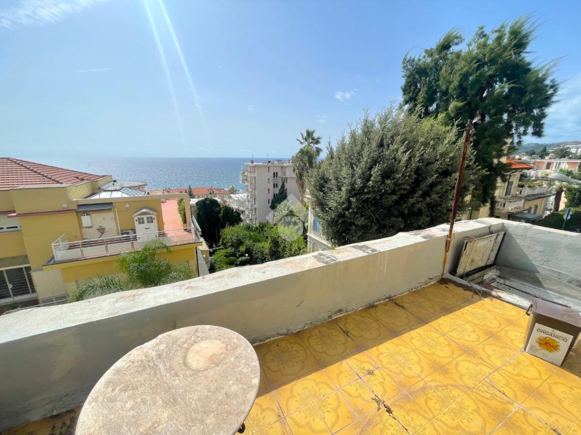 4 rooms House in Sanremo, Italy No. 15239