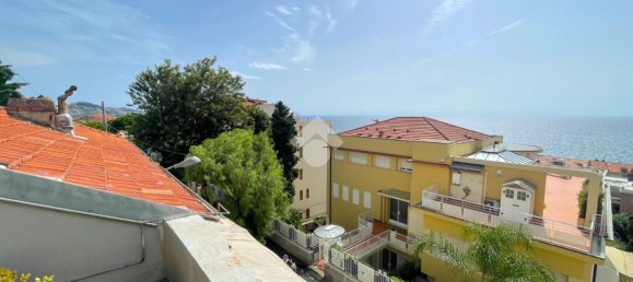 4 rooms House in Sanremo, Italy No. 15239 4