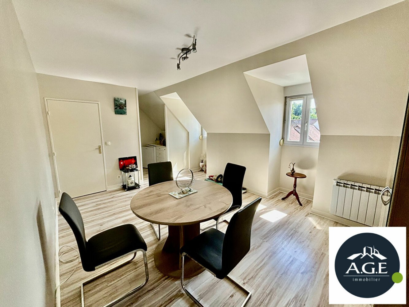 Estudio en Pierres, France No. 256557