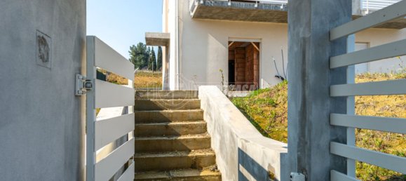 Casa de 4 habitaciónes en Numana, Italy No. 149475 17