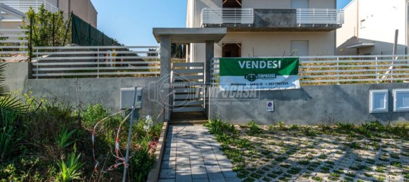 Casa de 4 habitaciónes en Numana, Italy No. 149475 20