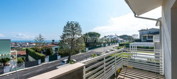 Casa de 4 habitaciónes en Numana, Italy No. 149475 9