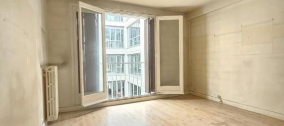 Apartamento de 3 dormitorios en Paris, France No. 181111 5