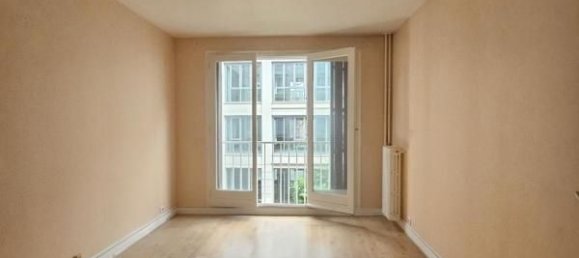 Apartamento de 3 dormitorios en Paris, France No. 181111 4