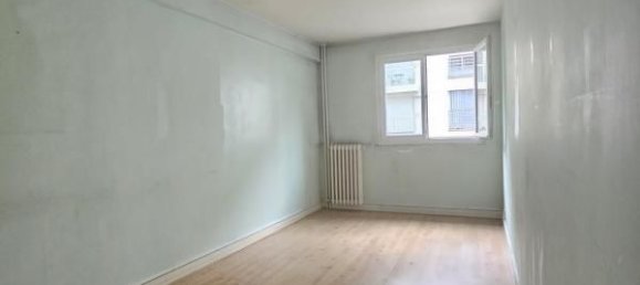 Apartamento de 3 dormitorios en Paris, France No. 181111 3