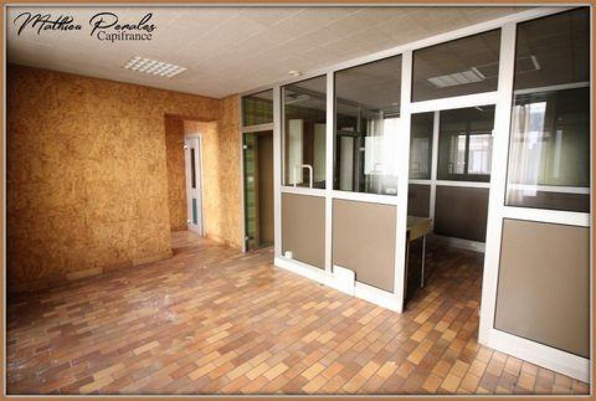 Oficina en Digoin, France 132 m² No. 17818