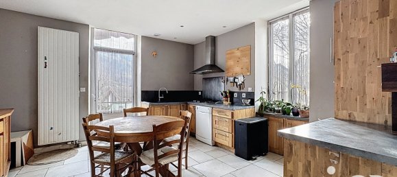 6 bedrooms House in Vaulnaveys-le-Haut, France No. 205055 2