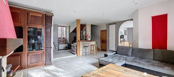 6 bedrooms House in Vaulnaveys-le-Haut, France No. 205055 5