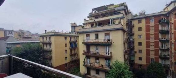 3 rooms Apartment in Milan, Italy No. 285436 4