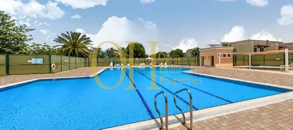 2 bedrooms Townhouse in Abu Dhabi, UAE No. 40258 4