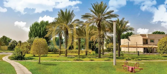 2 bedrooms Townhouse in Abu Dhabi, UAE No. 40258 2