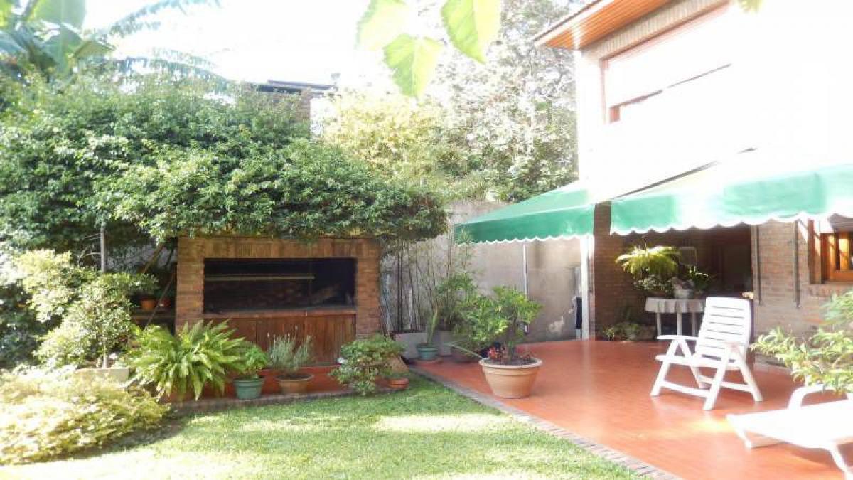 3 bedrooms House in Quilmes, Argentina No. 8402