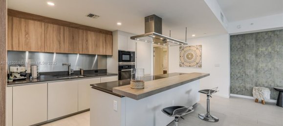 3 bedrooms Commercial property for rent in Miami, Miami-Dade, Florida, USA № 614262 16