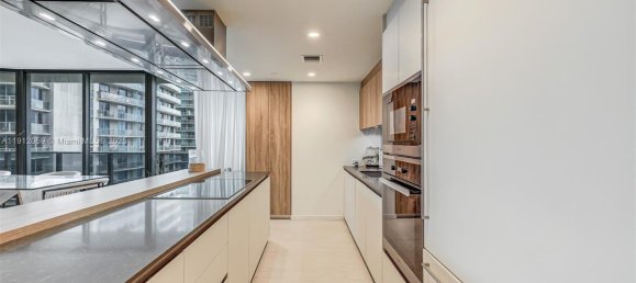3 bedrooms Commercial property for rent in Miami, Miami-Dade, Florida, USA № 614262 13
