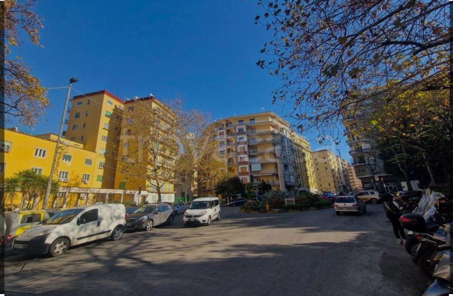 Propriété commerciale à Rome, Italy 100m² No. 194713