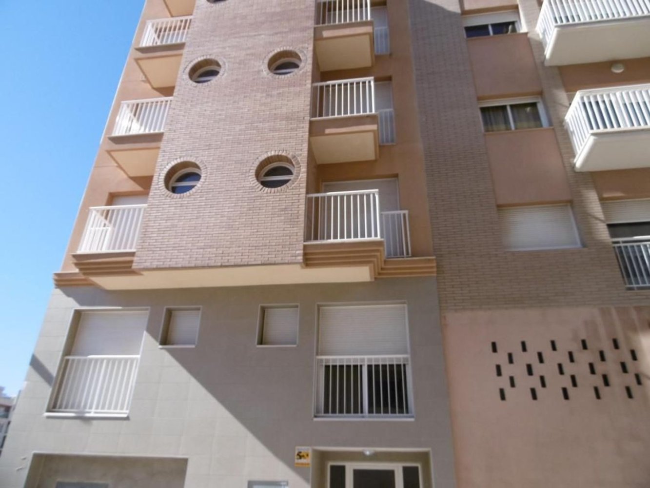 117m² Commercial property in Sant Carles De La Rapita, Spain No. 272496