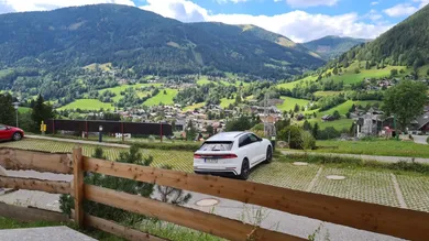 Квартира с 3 комнатами в Бад Клайнкирхгайм, Австрия № 221740