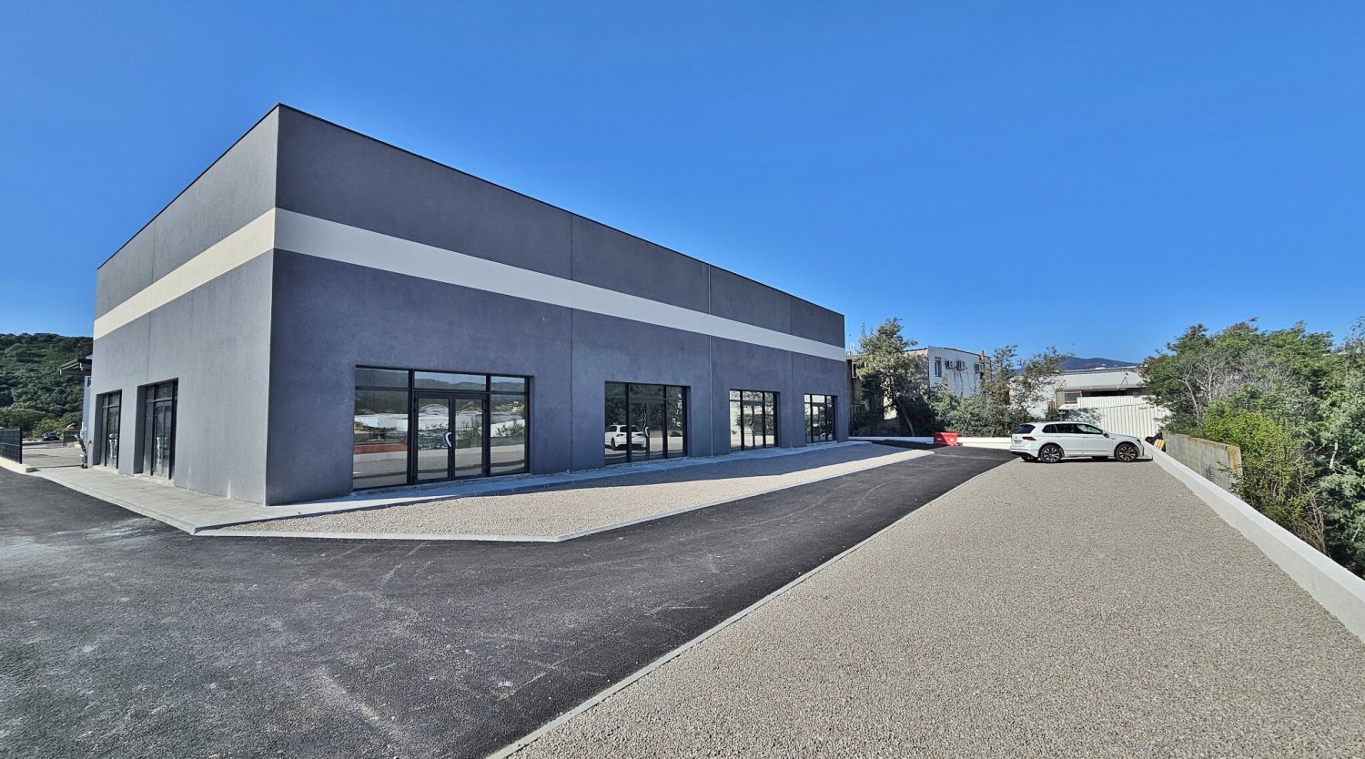 92m² Commercial property in Ajaccio, France No. 243954