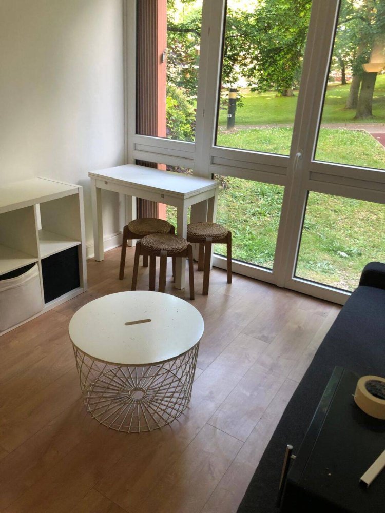 Studio in La Celle-Saint-Cloud, France No. 333861
